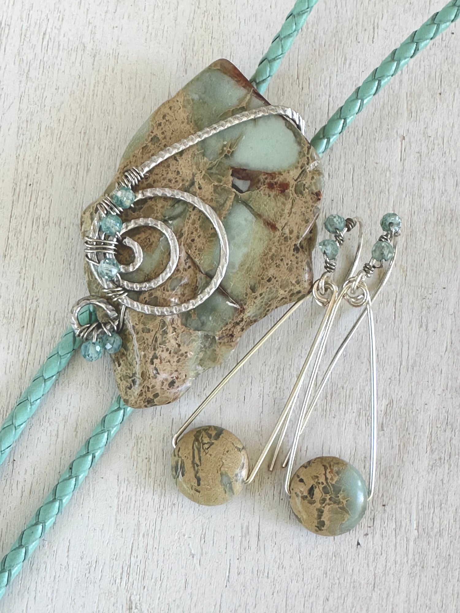 Stone Wind Bolo Tie- Set